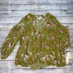 New Penelope Rose Floral Top Green size medium